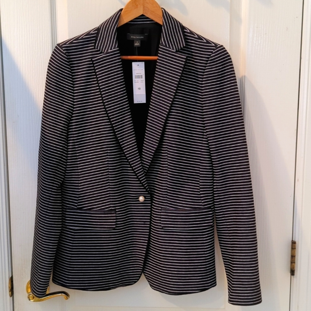 Ann Taylor women's black and white striped suit jacket. Size 10. NWT
